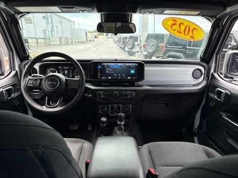 Used 2025 Jeep Wrangler Unlimited Sport AWD/4WD image 14