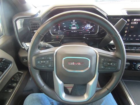 Used 2025 GMC Sierra 2500 SLT w/ SLT Convenience Package AWD/4WD image 31