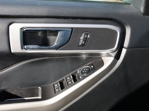 Certified 2023 Ford Explorer XLT w/ Equipment Group 202A image 38