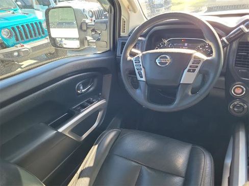 Certified 2022 Nissan Titan SV w/ SV Convenience Package image 21
