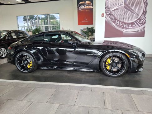 Used 2025 Mercedes-Benz AMG GT 63 image 6