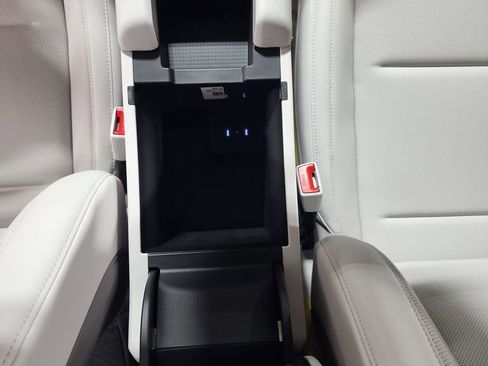 New 2025 Hyundai Ioniq 6 Limited image 31