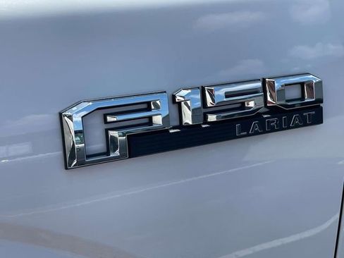Used 2018 Ford F150 Lariat w/ Equipment Group 502A Luxury AWD/4WD image 12