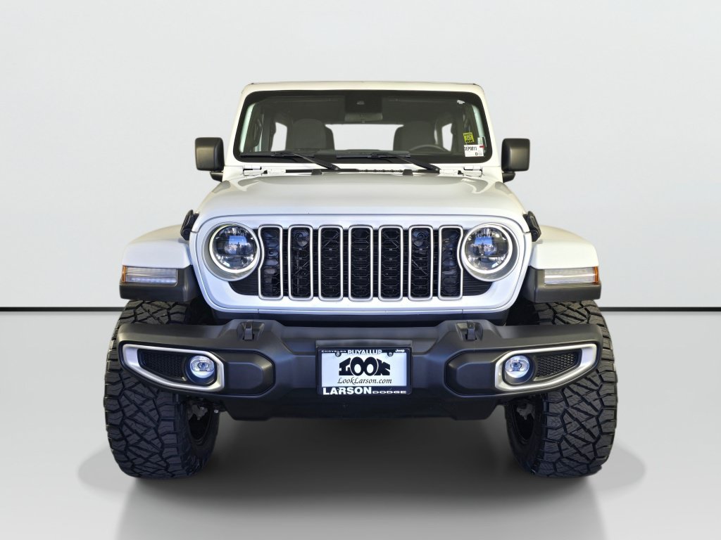 Used 2025 Jeep Wrangler Unlimited Sahara AWD/4WD image 9