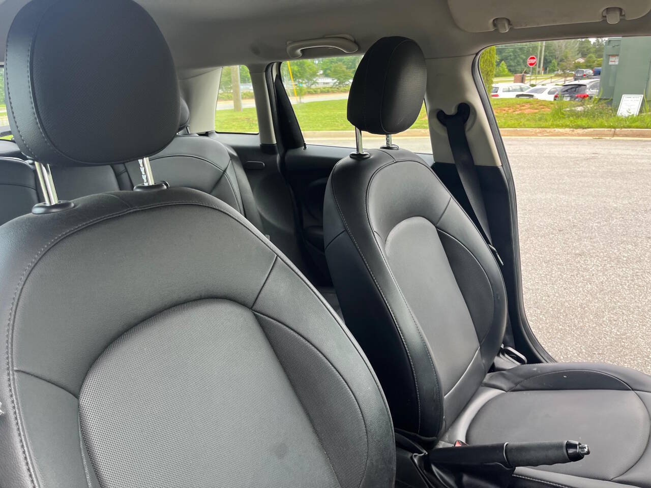 Used 2016 MINI Cooper 4-Door Hardtop FWD image 16