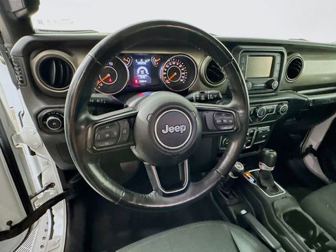 Used 2019 Jeep Wrangler Unlimited Sport S AWD/4WD image 9