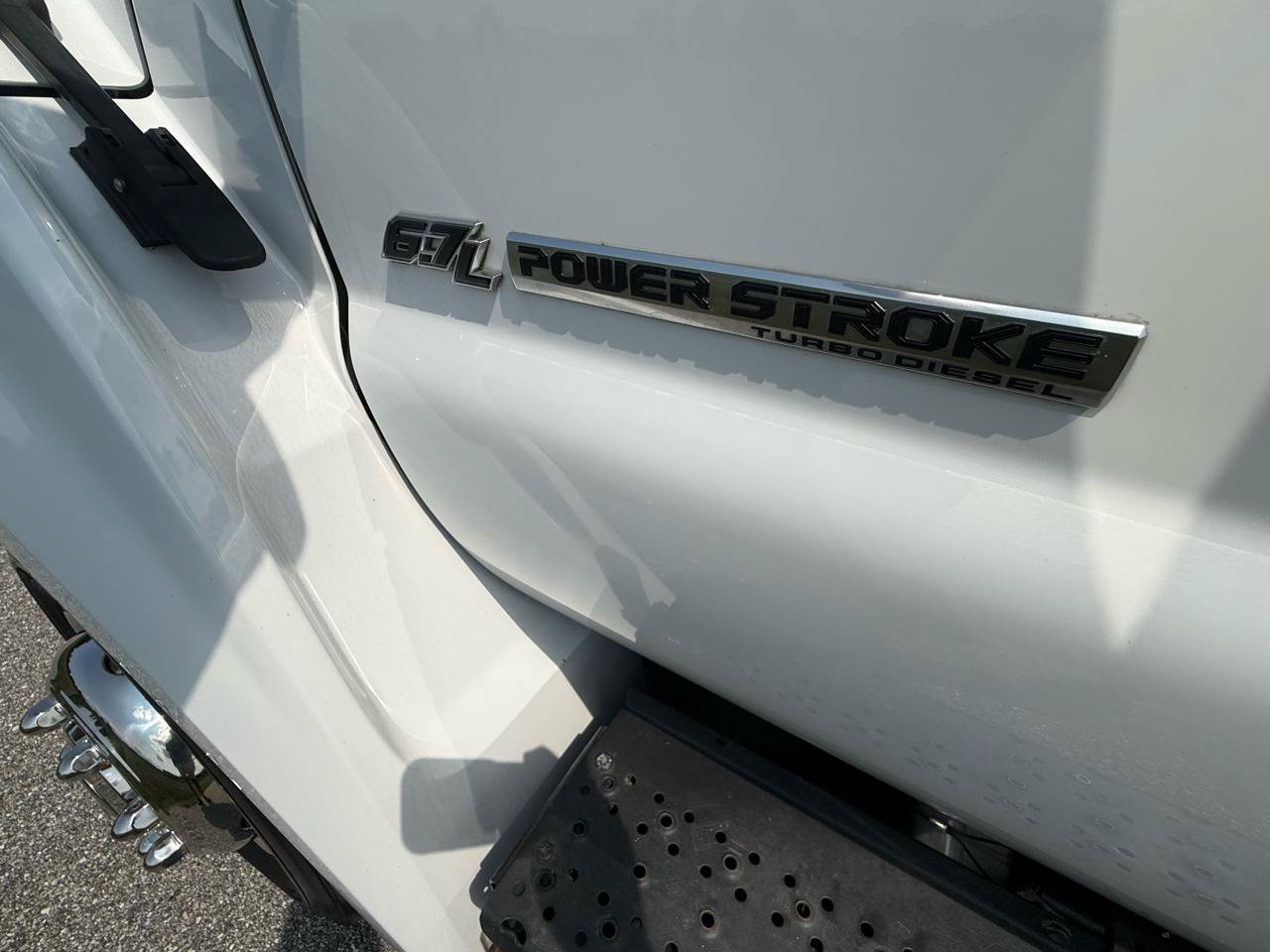 Used 2016 Ford F650 2WD SuperCab Super Duty image 4