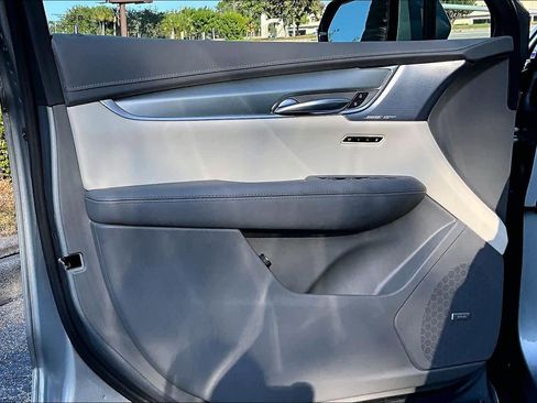 Used 2023 Cadillac XT5 Premium Luxury w/ Technology Package image 26