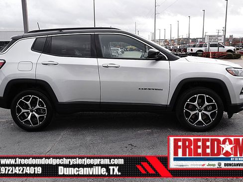 Certified 2025 Jeep Compass Limited image 6