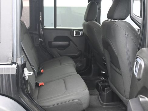 Used 2022 Jeep Wrangler Unlimited Sport AWD/4WD image 12