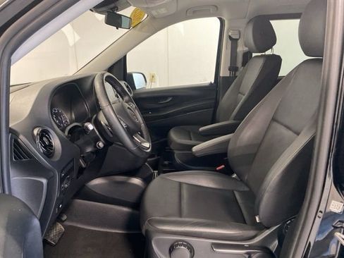 Used 2023 Mercedes-Benz Metris Passenger image 9