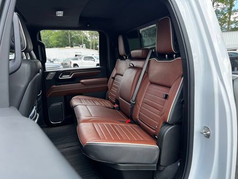 Used 2025 GMC Sierra 2500 Denali Ultimate AWD/4WD image 21