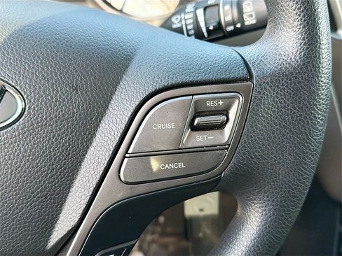 Used 2017 Hyundai Santa Fe Sport image 13