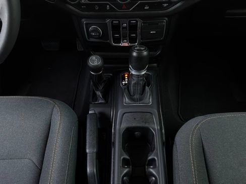 Used 2025 Jeep Wrangler Unlimited Sport AWD/4WD image 14