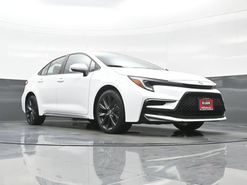 Used 2024 Toyota Corolla SE FWD image 25