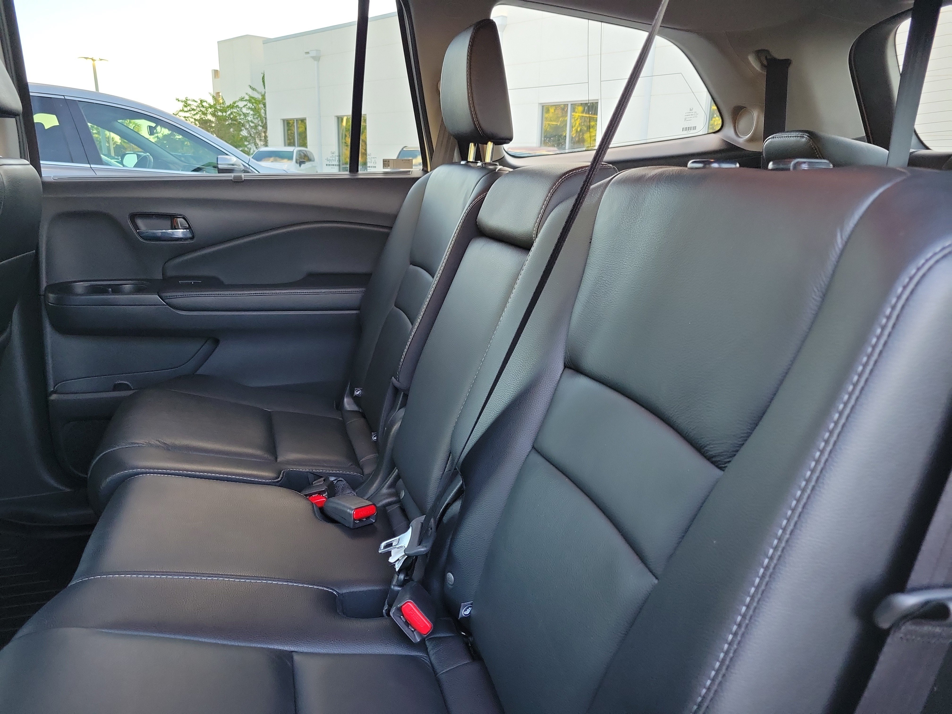 Used 2018 Honda Pilot Touring image 14