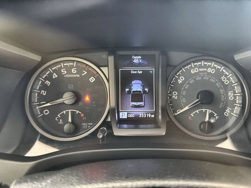 Used 2020 Toyota Tacoma TRD Off-Road image 17