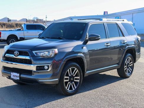 Used 2017 Toyota 4Runner SR5 image 6