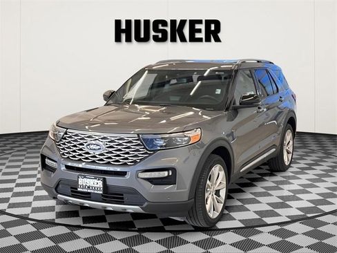 Used 2022 Ford Explorer Platinum w/ Equipment Group 601A image 4