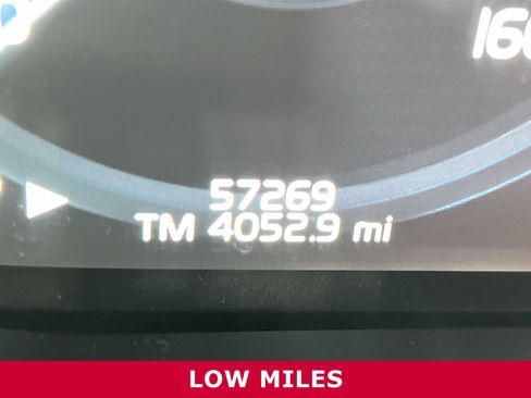 Used 2018 Volvo XC60 T8 Inscription w/ Advanced Package image 18