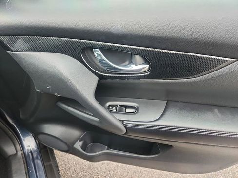 Used 2016 Nissan Rogue SL w/ SL Premium Package image 34