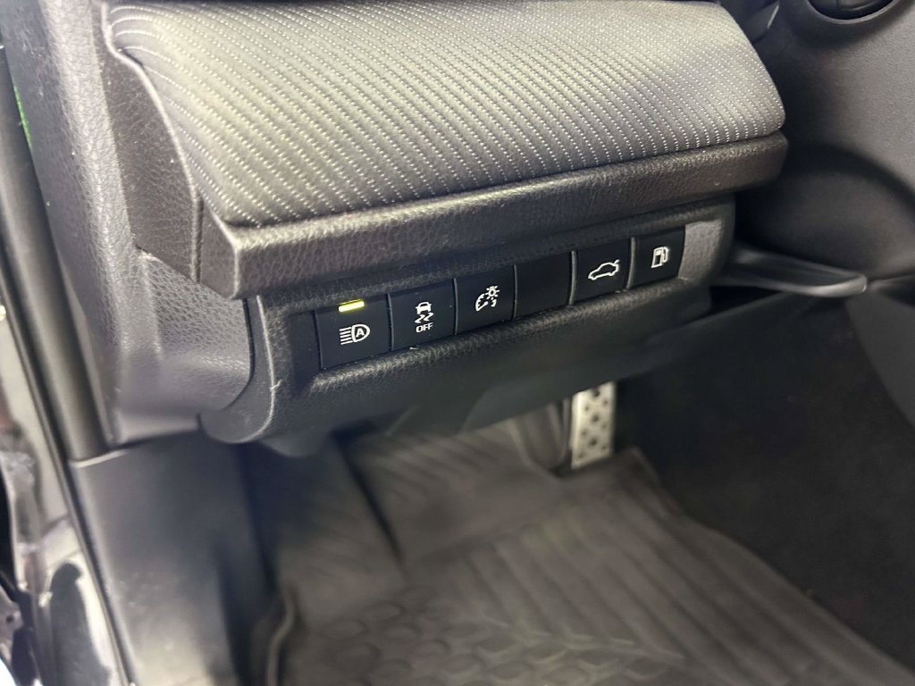 Certified 2025 Toyota Camry SE w/ Convenience Package FWD image 18