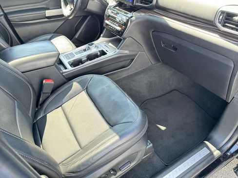 Used 2022 Ford Explorer Limited w/ Equipment Group 301A image 65