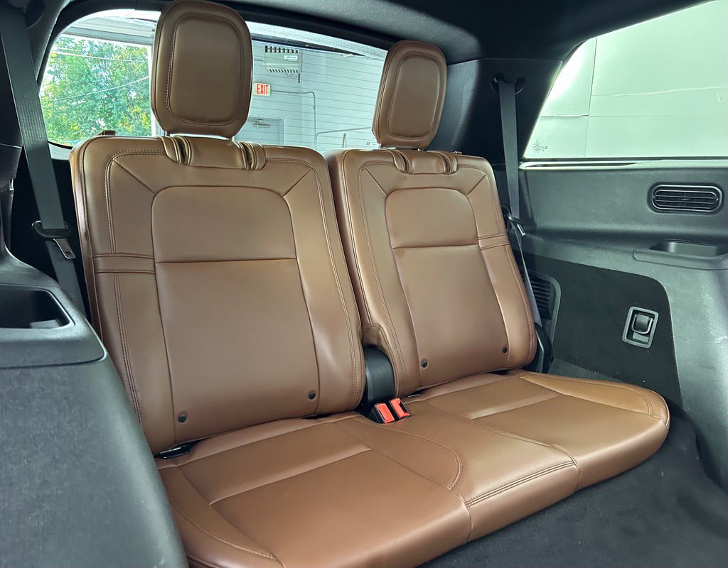 Used 2023 Lincoln Aviator Reserve w/ Elements Package Plus AWD/4WD image 14