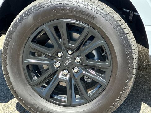 Used 2025 Ford F150 Platinum w/ Equipment Group 702A High AWD/4WD image 35