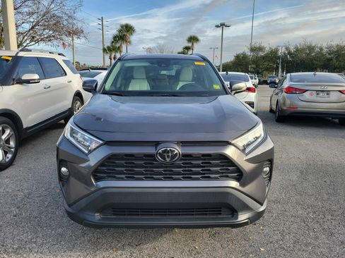 Used 2021 Toyota RAV4 XLE image 2