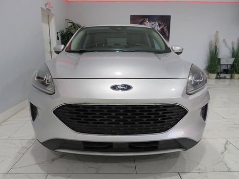 Used 2020 Ford Escape SE FWD image 8