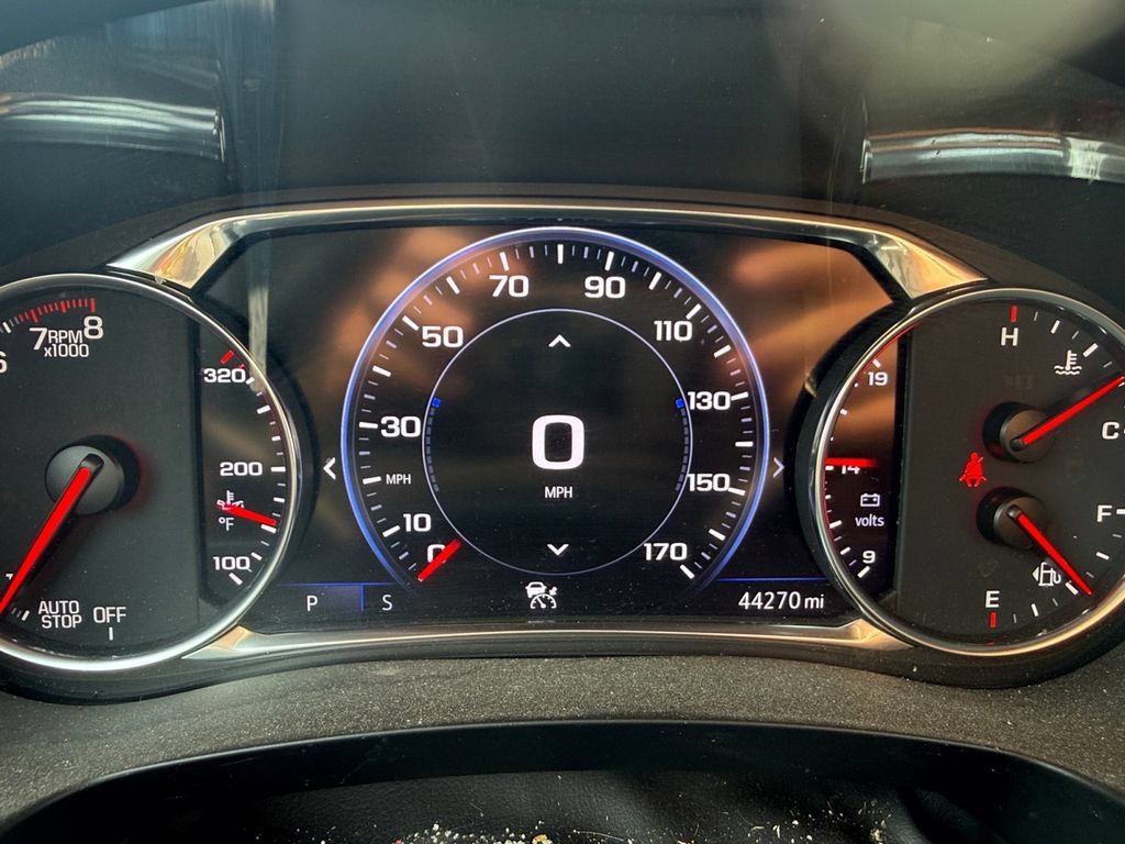 Used 2023 Chevrolet Traverse Premier AWD/4WD image 12