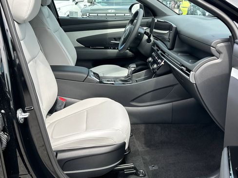 New 2025 Hyundai Santa Cruz SEL image 12