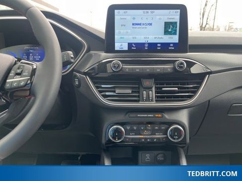 Used 2022 Ford Escape SEL w/ SEL Stealth AWD Package image 30