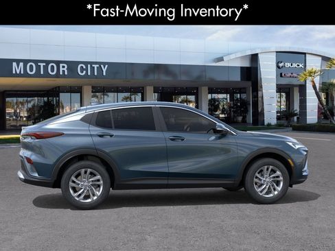 New 2026 Buick Envista Preferred image 3