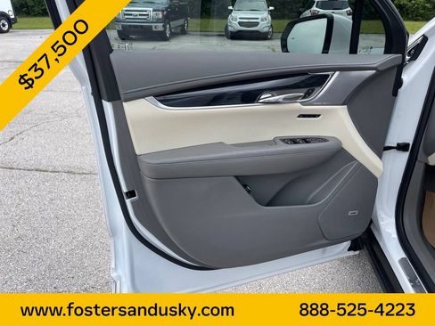 Used 2024 Cadillac XT6 Premium Luxury FWD image 18