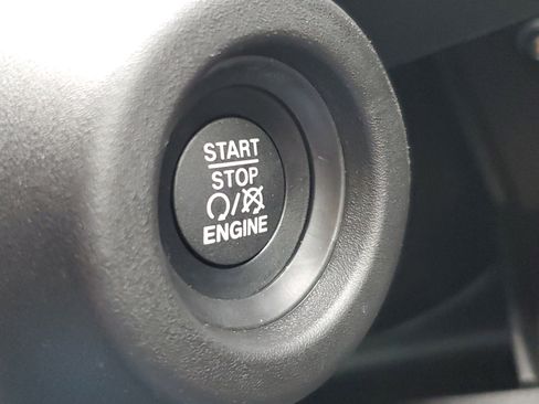 Used 2025 RAM ProMaster 1500 w/ Premium Convenience Group image 18