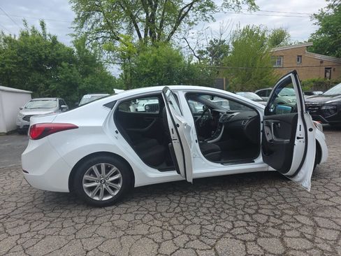 Used 2016 Hyundai Elantra Value Edition FWD image 28