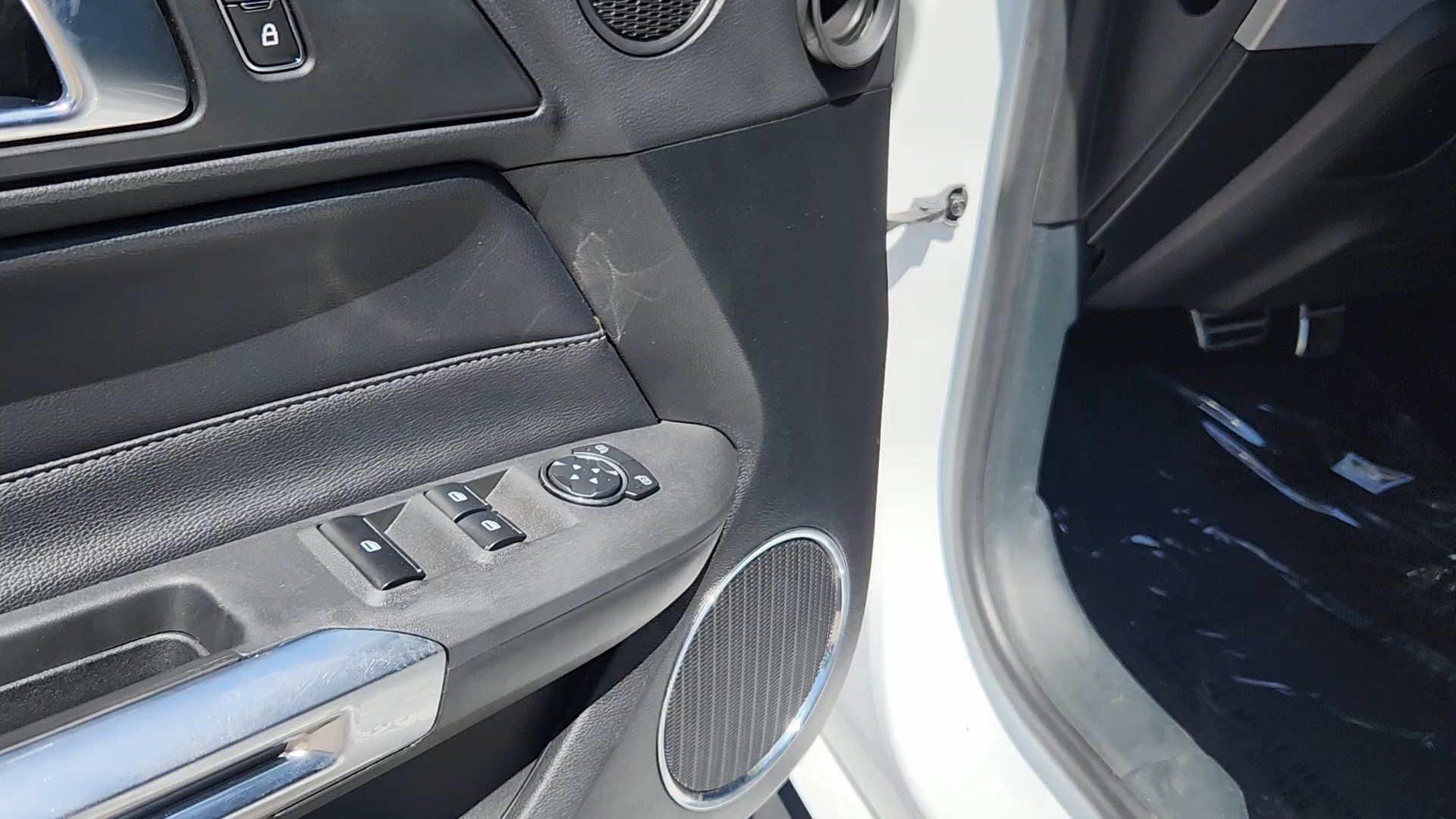 Certified 2023 Ford Mustang Premium RWD image 23