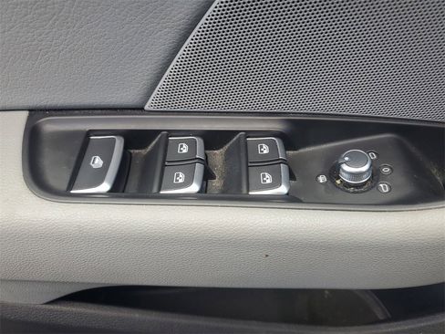 Used 2017 Audi A3 2.0T Premium image 22