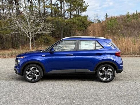 New 2026 Hyundai Venue SEL image 3