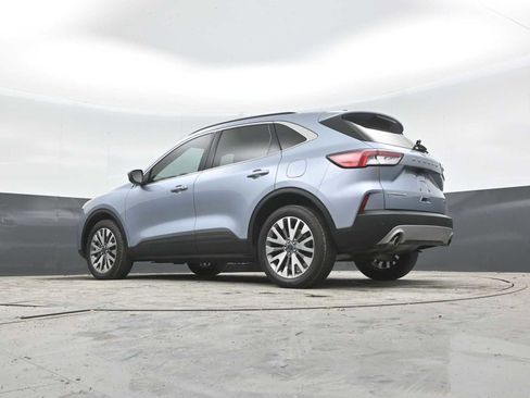 Used 2022 Ford Escape Titanium AWD/4WD image 41