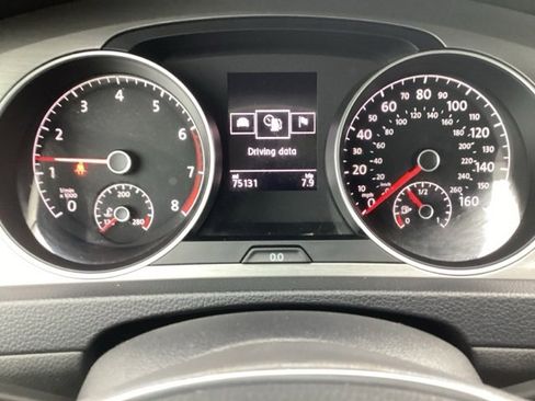 Used 2016 Volkswagen Golf SE w/ Lighting Package image 21