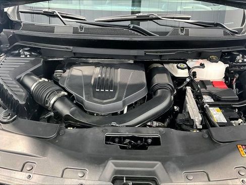 Used 2025 Chevrolet Traverse LT AWD/4WD image 32