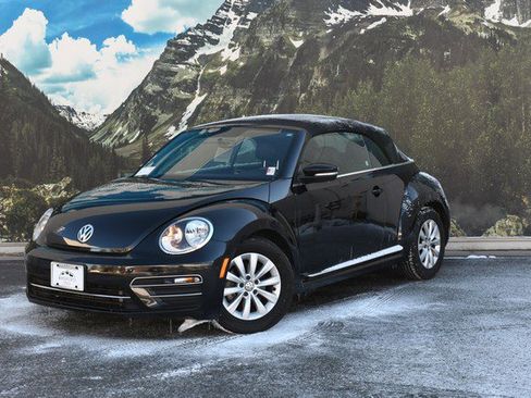 Used 2018 Volkswagen Beetle S image 6