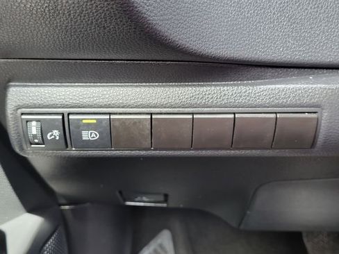 Used 2025 Toyota Corolla LE image 20