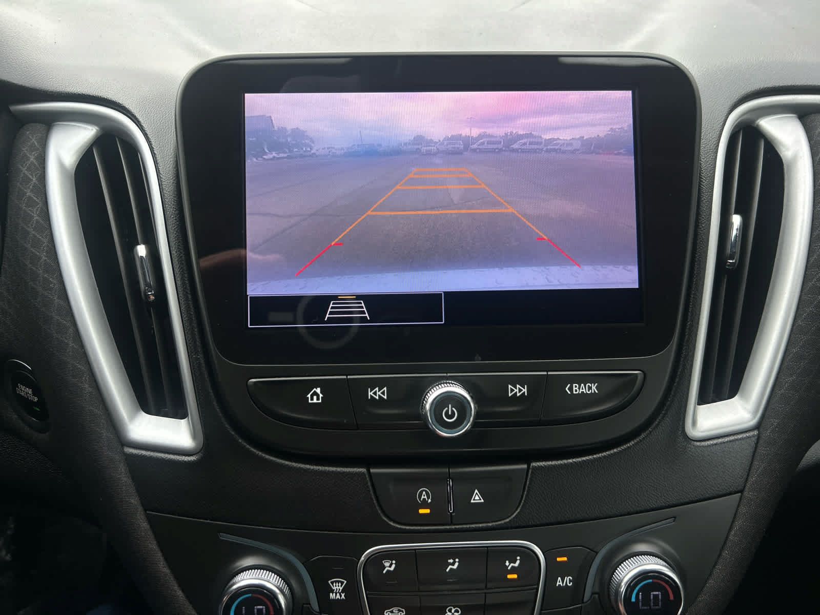 Used 2023 Chevrolet Malibu LT FWD image 17