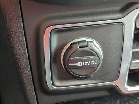 Certified 2025 Jeep Wrangler Unlimited Sahara w/ Safety Group AWD/4WD image 21