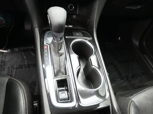 Used 2024 Chevrolet Equinox Premier FWD image 15