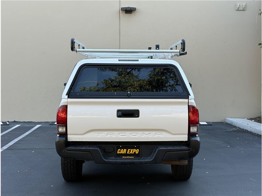 Used 2022 Toyota Tacoma SR RWD image 5